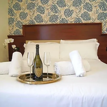 Glam Luxury Roma